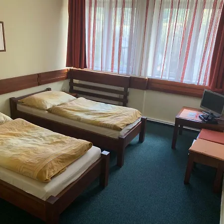 Polovny Dom Guest house *
