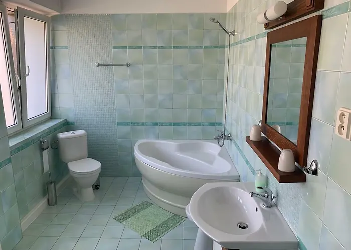 Polovny Dom Penzión pre hostí